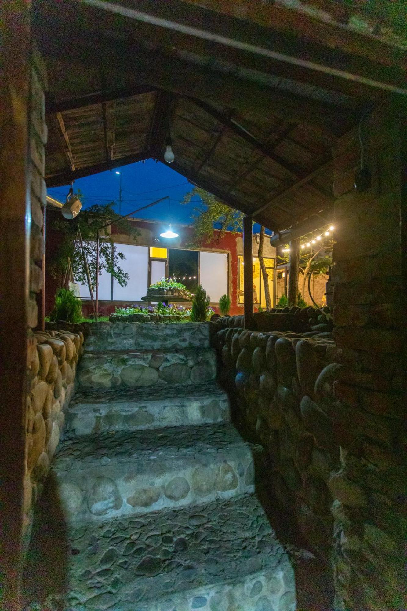 קוטאיסי Book Hotel מראה חיצוני תמונה
