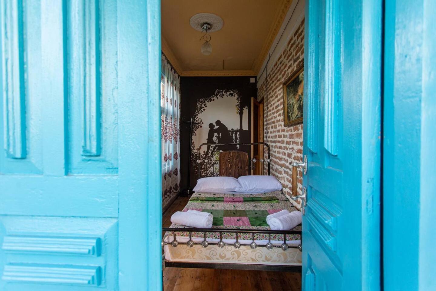 קוטאיסי Book Hotel מראה חיצוני תמונה